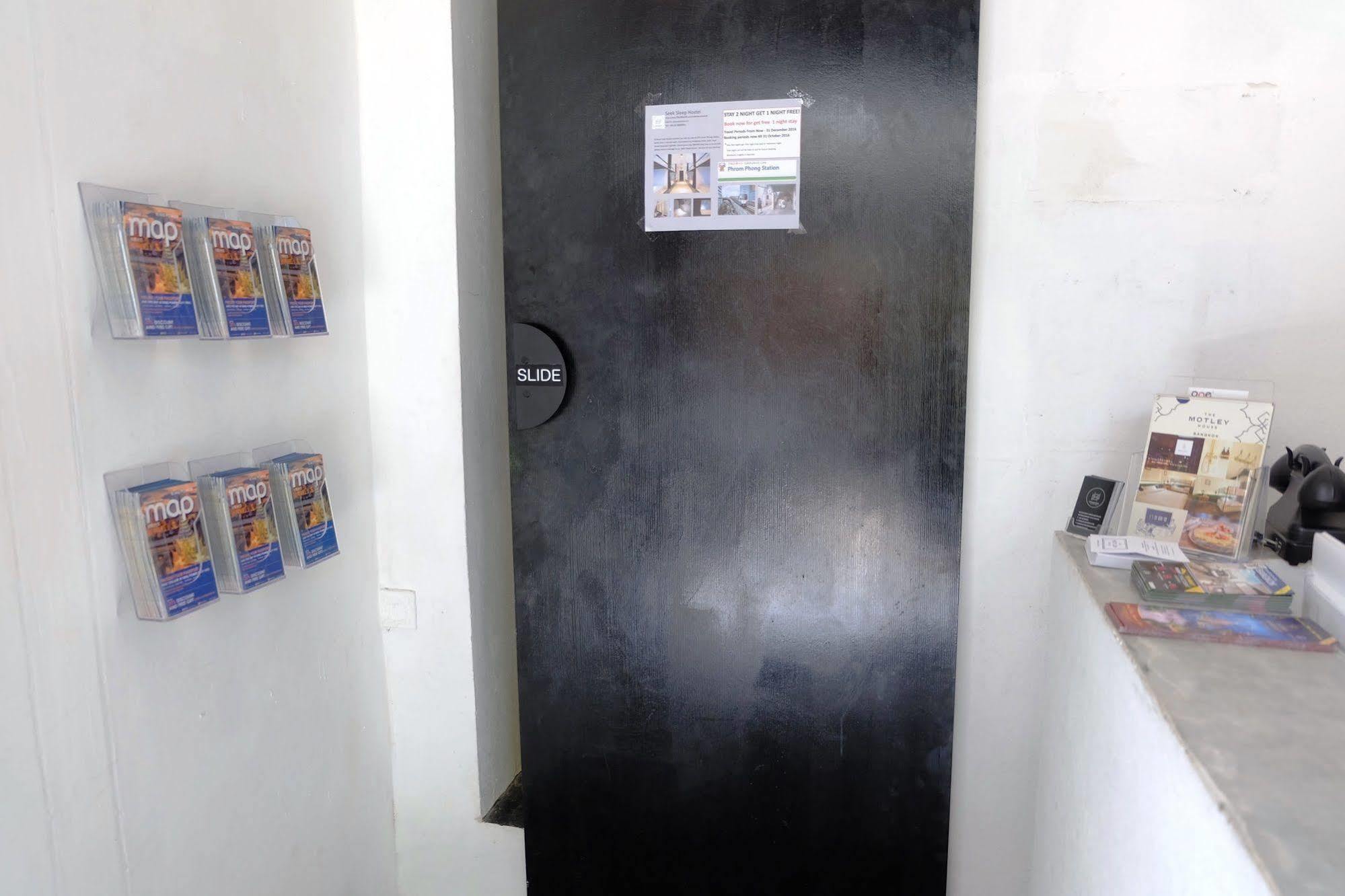 Seek Sleep Hostel Bangkok Exterior foto